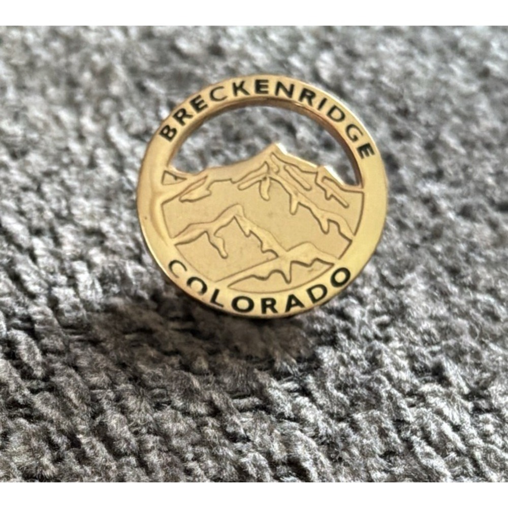 Breckenridge Colorado Souvenir Pin Hat Lapel Pinback Tie Tac
